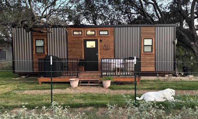 Yancey Cabin | Black Creek Cabin - Quiet Escape Under Oaks in Devine, Texas