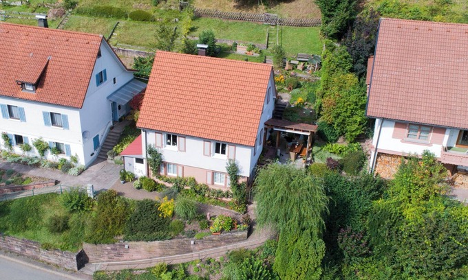 Alpirsbach Cottage | Black Forest cottage „Le Bain du Corbeau“