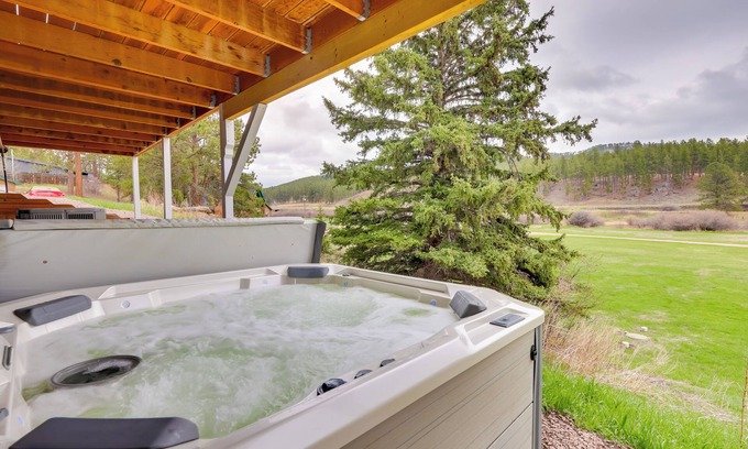 Hill City Cabin | Black Hills Home w/Mickelson Trail Access!