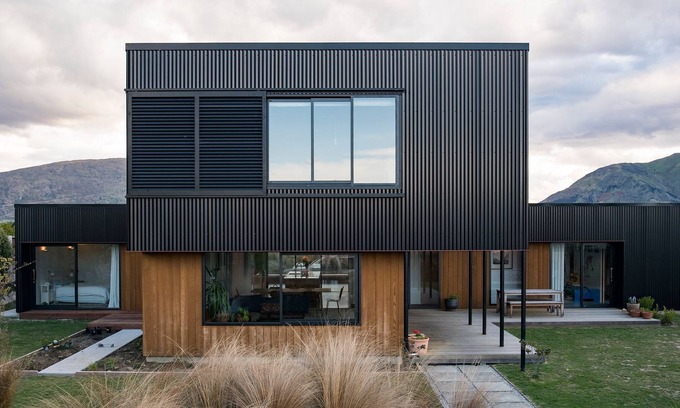 Wanaka House | Black House Perfect Family Getaway