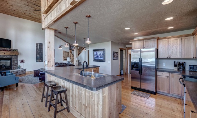 Lead Ski Chalet | Blackmoon Chalet at Terry Peak