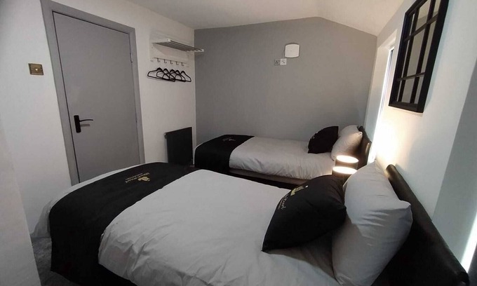 Blackpool Town Center Apartment | BlackPearl Luxury Apartments