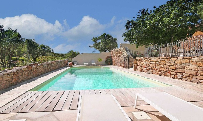 Villeseque-des-Corbieres Apartment | Blissful Stay in Mandourelle