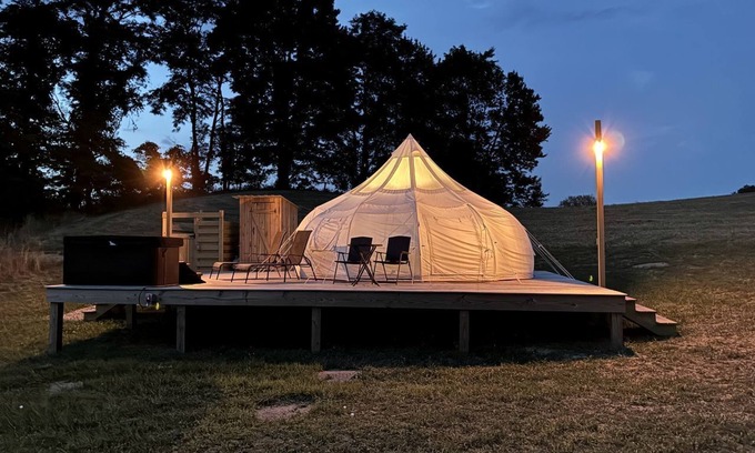 Conneaut Lake House | Blissful Bell Tent Oasis near Pymatuning Lake in Pennsylvania
