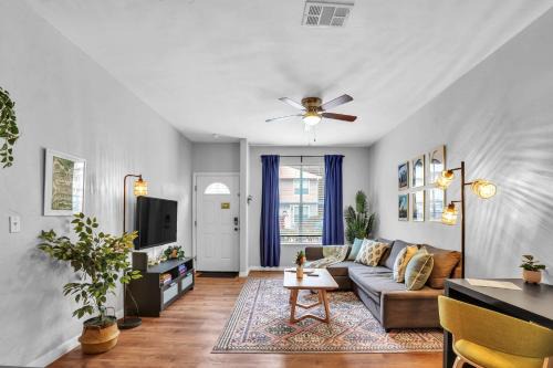 Gainesville House | Blissful Haven - Updated & Fully Equipped Condo