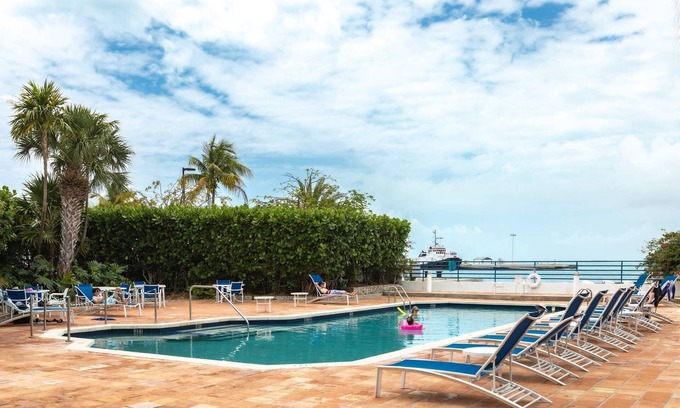 Truman Annex Condo | Blue Bayou: Ideal Key West Location W/Shared Pool, Steps from Beach, Duval Street & Mallory Square!