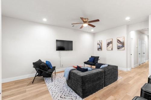 Northside Apartment | Blue Haven 3BR Near Downtown Airport Private Park