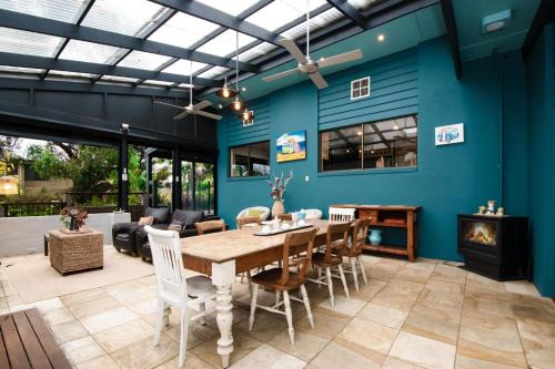 McCrae House | Blue Haven Pet Friendly Retreat