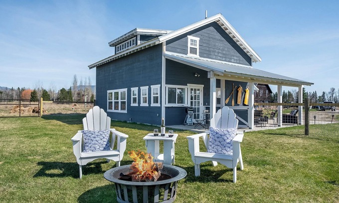 Whitefish House | Blue Heron Hideaway, Mountain Views on 14 Acres