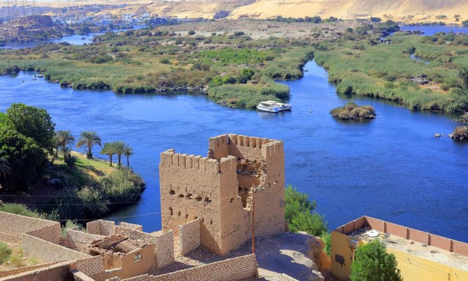 Al Duqqi Hotel | Blue Lotus Nile Suites Hotel Aswan