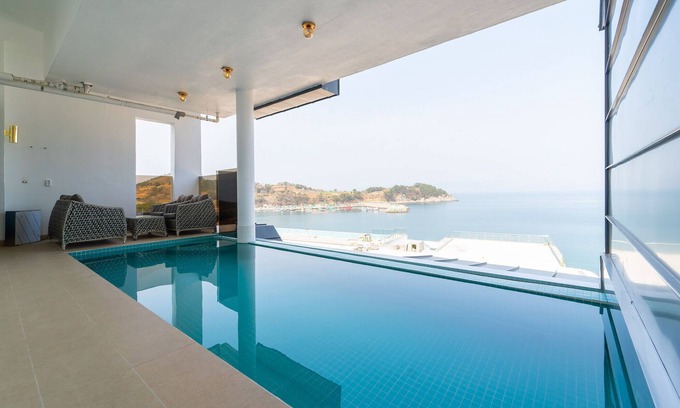 Dolsan-eup Hotel | Blue Mango Pool Villa & Resort