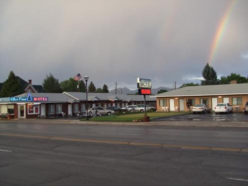 Panguitch Hotel | Blue Pine Motel