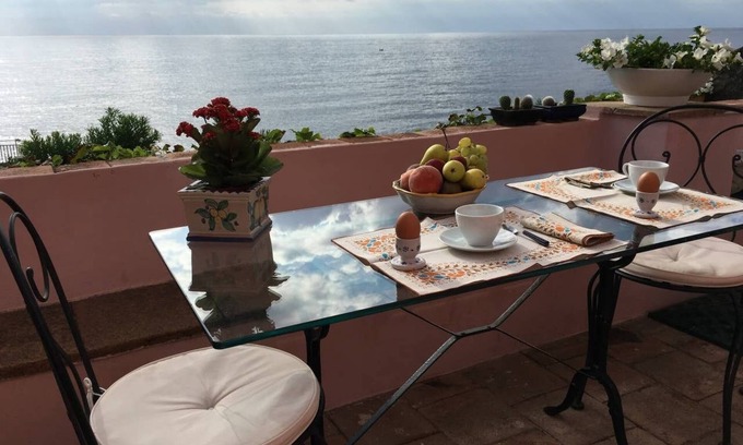 Santa Tecla Villa | BLUE SANTA TECLA Ancient residence overlooking the Ionian sea