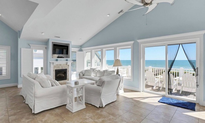North Topsail Beach House | Blue Skies - Oceanfront - Hot tub - Community Pool