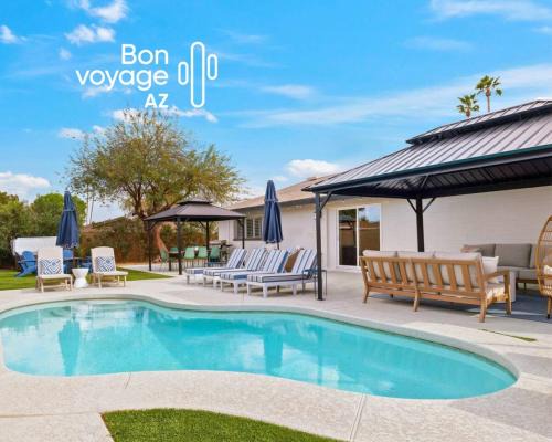 South Scottsdale House | Blue Skies