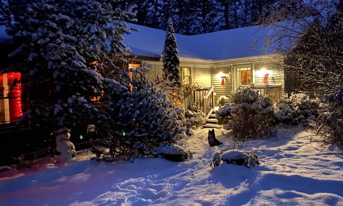 Alburg House | Blue Spruce Lakefront Retreat- Renew your energy and recharge your soul.
