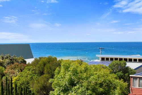Skenes Creek House | Blue Surf