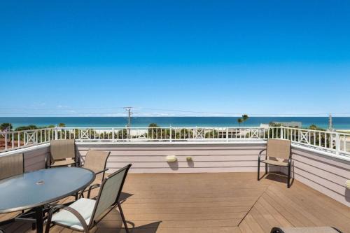 Bradenton Beach Villa | Blue Water Escape Villa