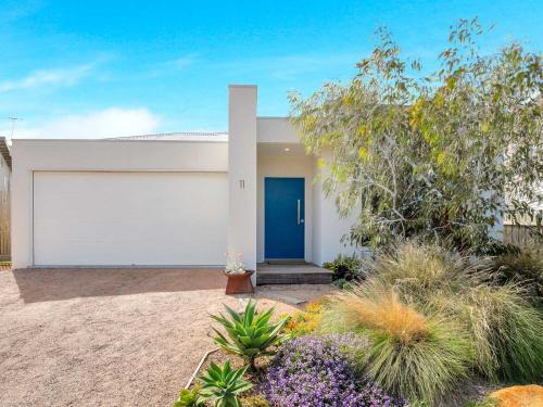 Smiths Beach House | Blue Waves