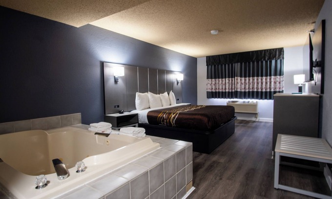 Eagan Hotel | Blue Way Inn & Suites Eagan
