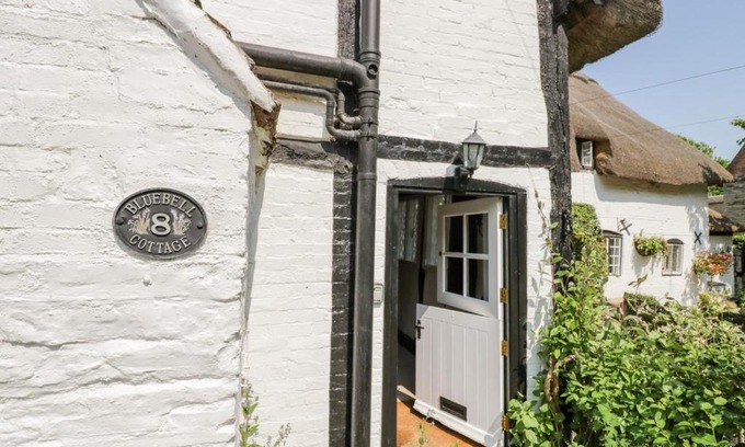 Shottery House | Bluebell Cottage