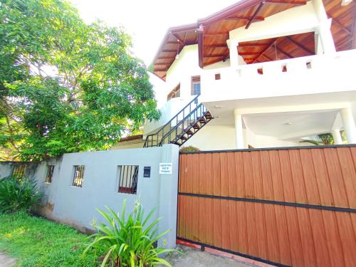 Kamburugamuwa Apartment | Bluebell Villa Mirissa