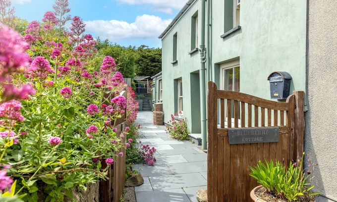 Solva Cottage | Blueberry Cottage, Holiday cottage Solva, Sleeps 6, 3 bedrooms, bathrooms