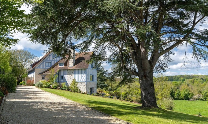 Saint-Pierre-Azif Apartment | Blueberry of the Valley - House with swimming pool