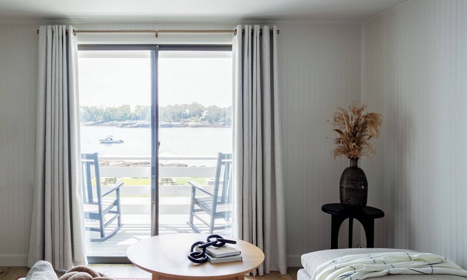 Ocean Point Hotel | Bluebird Ocean Point Inn