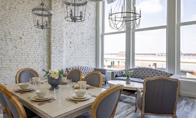 West Main Historic District Condo | Bluegrass River View! Soak & Savor by Hollyhock