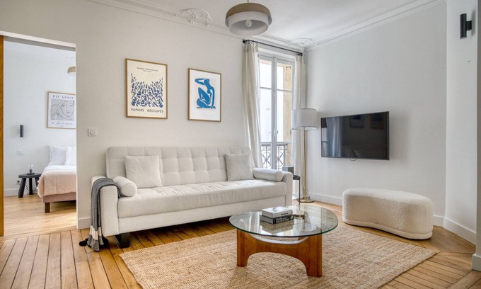 Levallois-Perret Apartment | Blueground | Anatole-France, fully furnished