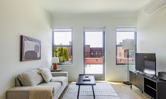 Crown Heights Apartment | Blueground | Crown Heights, terrace, nr Prospect Park