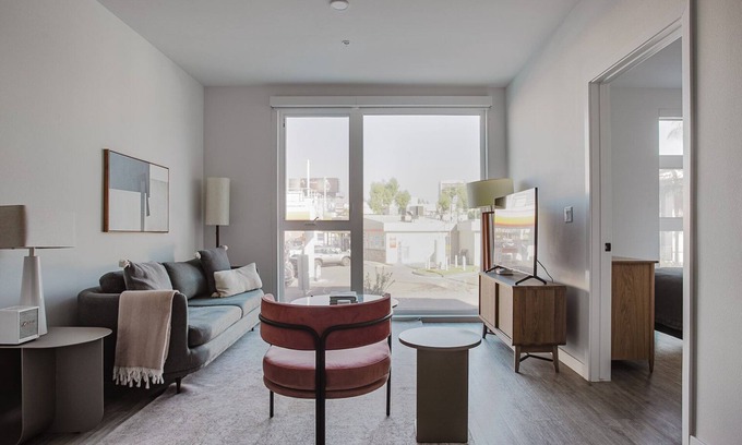 Sawtelle Apartment | Blueground | Downtown, AC & w/d, nr Metro