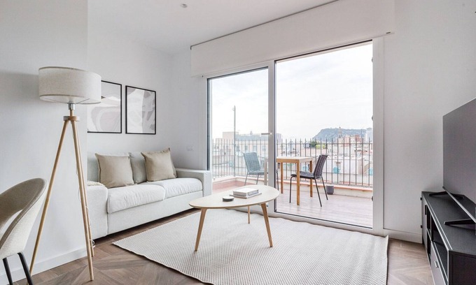 El Born House | Blueground | El Born, AC & w/d, nr Ciutadella