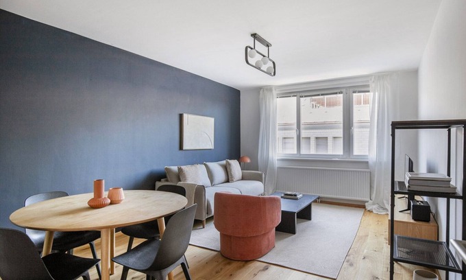 Mariahilf Apartment | Blueground | Mariahilf, view, nr Naschmarkt