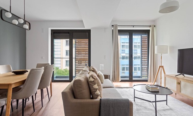 Sao Sebastiao da Pedreira Apartment | Blueground | Saldanha, furnished, parking