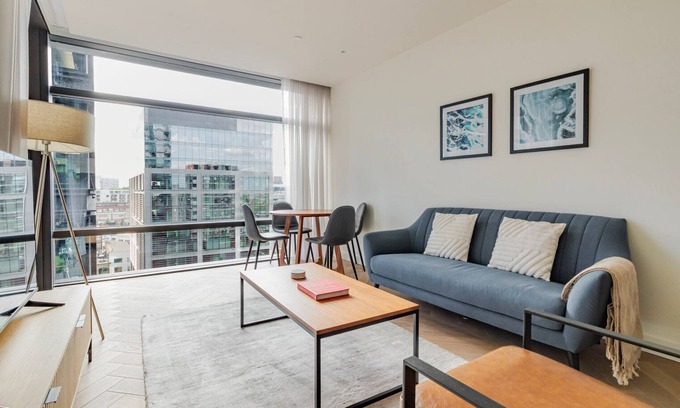 Shoreditch Apartment | Blueground | Shoreditch, pool, nr St. Paul's
