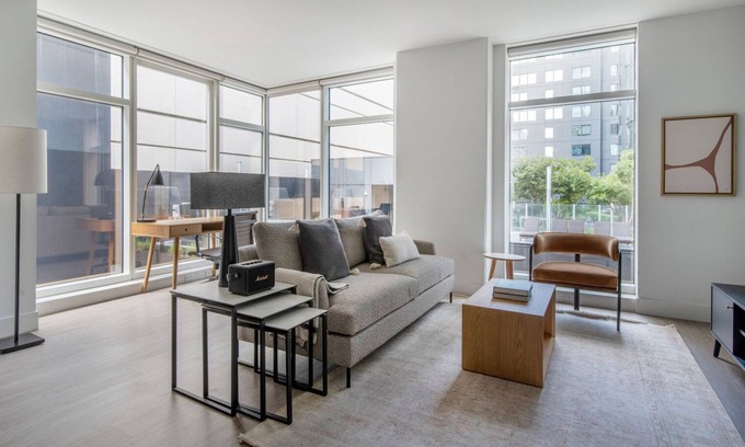 Downtown San Francisco Apartment | Blueground | SoMa, pool, nr Civic Center