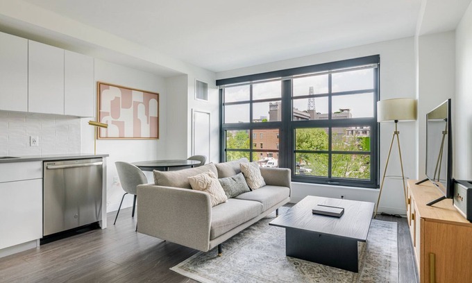 South of Washington Apartment | Blueground | South of Washington, view, nr Boston Common