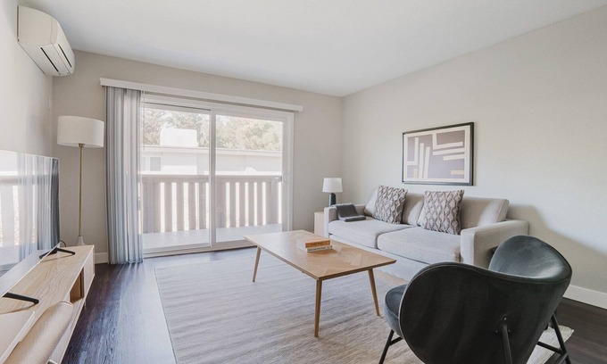 Sunnyvale Apartment | Blueground | Sunnyvale, pool & w/d, nr museum