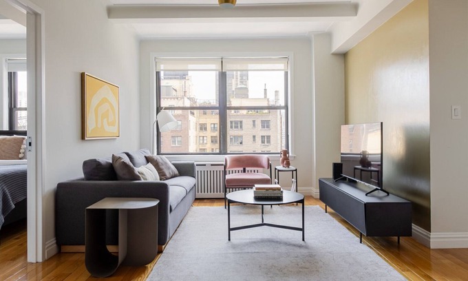 Sutton Place Apartment | Blueground | Sutton Place, view, nr Central Park