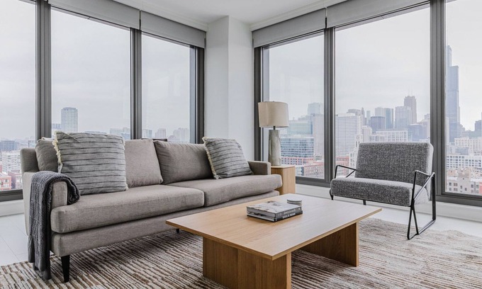 West Loop Apartment | Blueground | West Loop, pool & gym, nr Willis