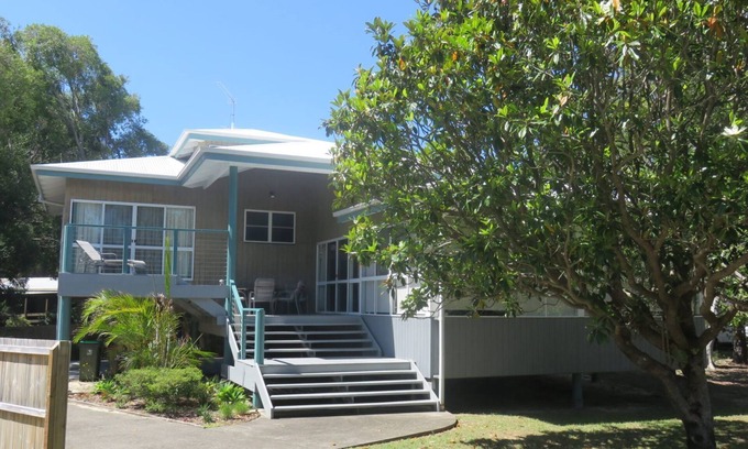 Arakoon House | BLUEPOLES BEACH HOUSE ARAKOON-AIRCONDITIONED