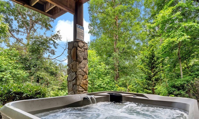 Lake Lure House | Blueridge Sunrise - Hot Tub, Fire Pit, Resort!