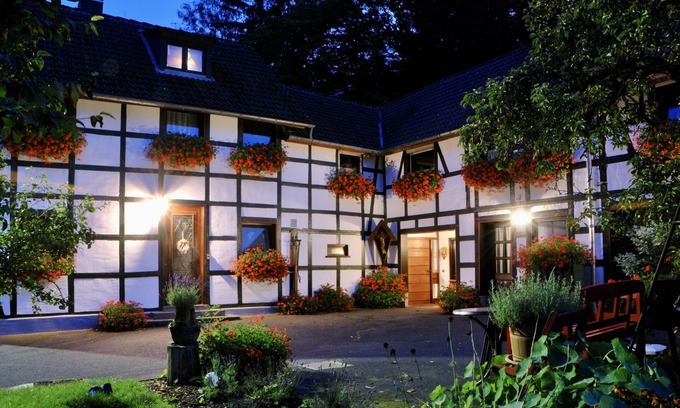 Simmerath Apartment | Blumenhof Hammerwerk 2