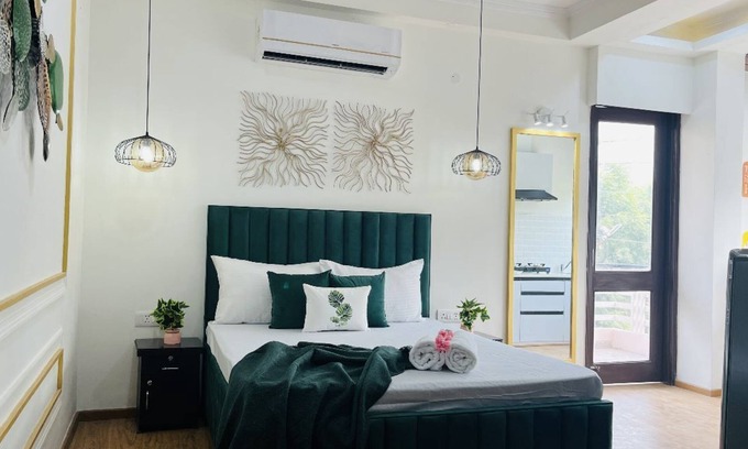 Noida Apartment | BluO Classic Studio - City Centre Noida