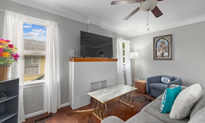 Central - Terry House | Bo’s Urban Farm House.