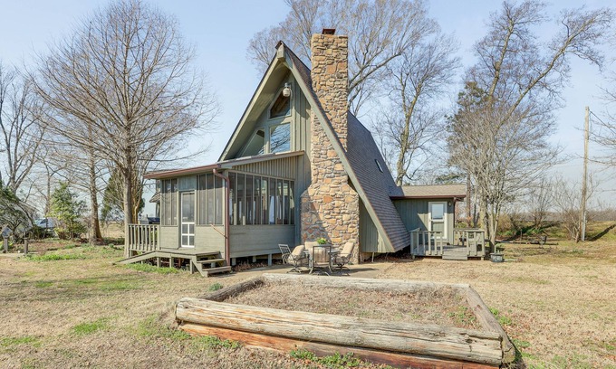 Tiptonville House | Boat Dock on Reelfoot Lake: Tiptonville Retreat