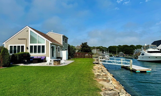 South Yarmouth House | Boater's Paradise with Beaches Nearby! RPAM010