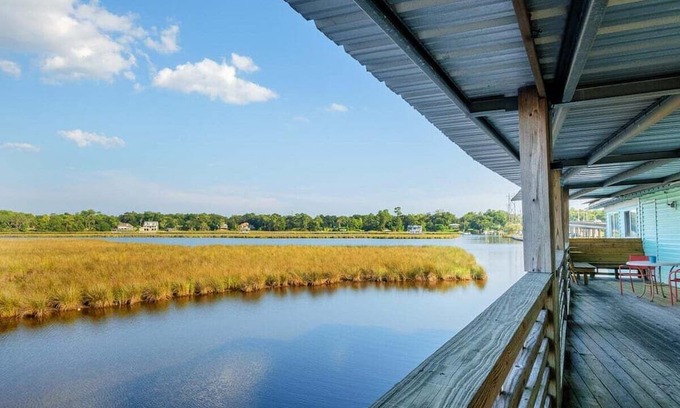 Gulf Hills Apartment | Boathouse